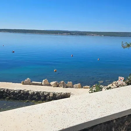 فيلة Four-bedroom Seafront In