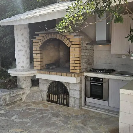 فيلة Four-bedroom Seafront In *
