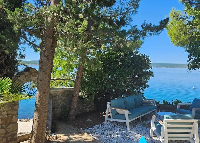 Four-bedroom Seafront In Вилла *