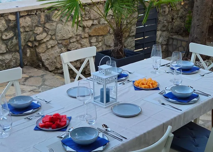 Four-bedroom Seafront In Вилла